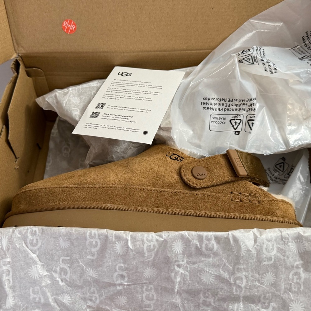 UGG Goldenstar Cozy Clog. Size 10. Color: Chestnut. - Picture 7 of 15